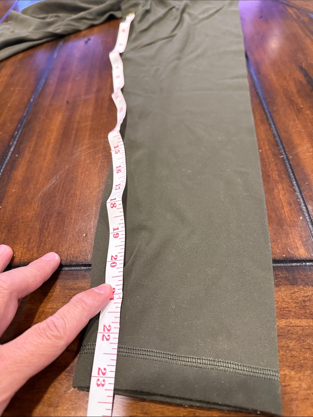 lululemon athletica Men’s Olive Jogger-Style Performance Pants - Picture 4 of 4